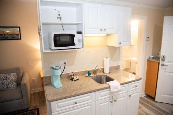 Courtyard Resort Hyannis Exterior photo